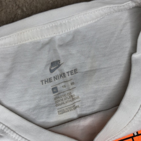 2 Kids Nike Tees - Picture 7 of 8